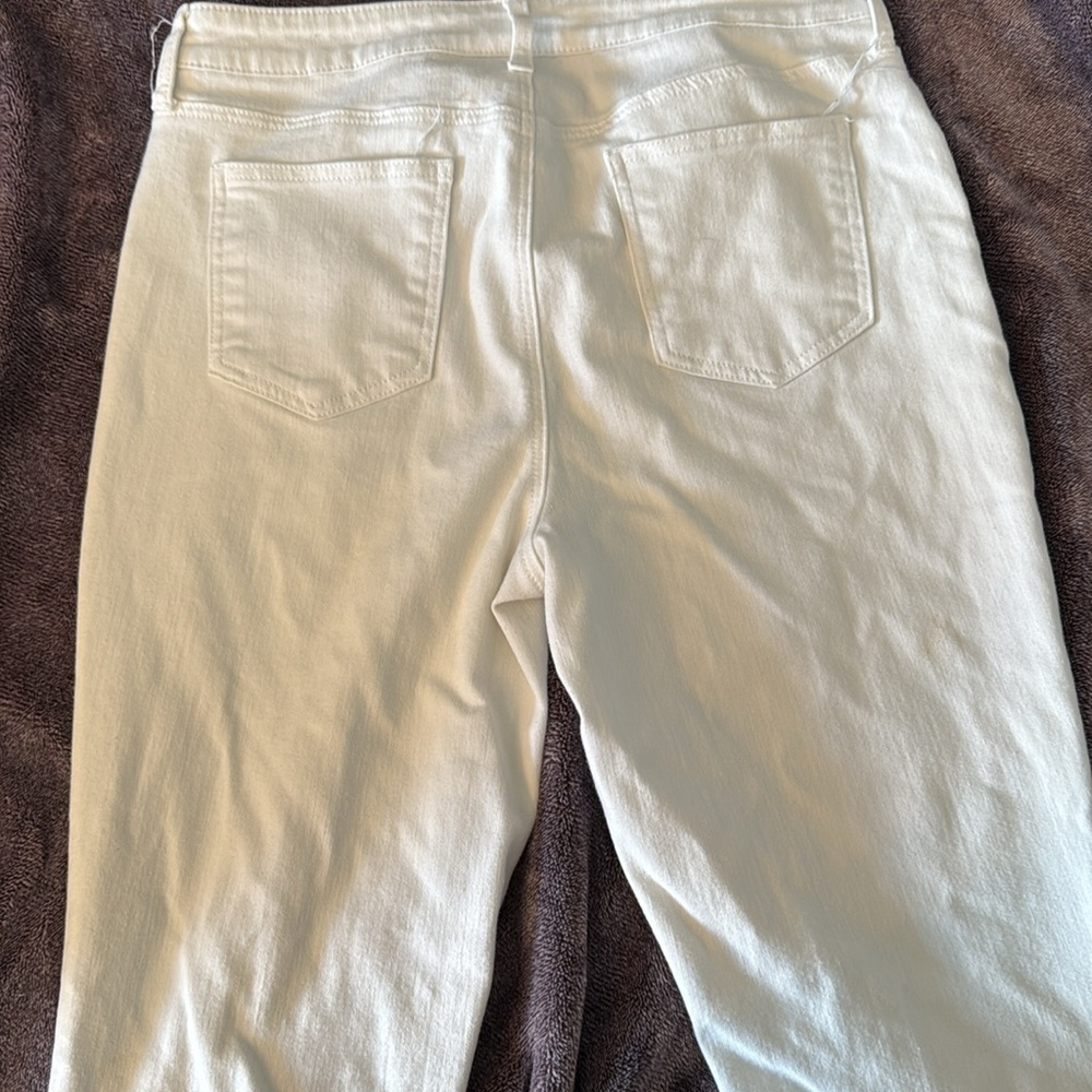 Chico's White Slim Leg Ankle Jeans - Picture 5 of 7